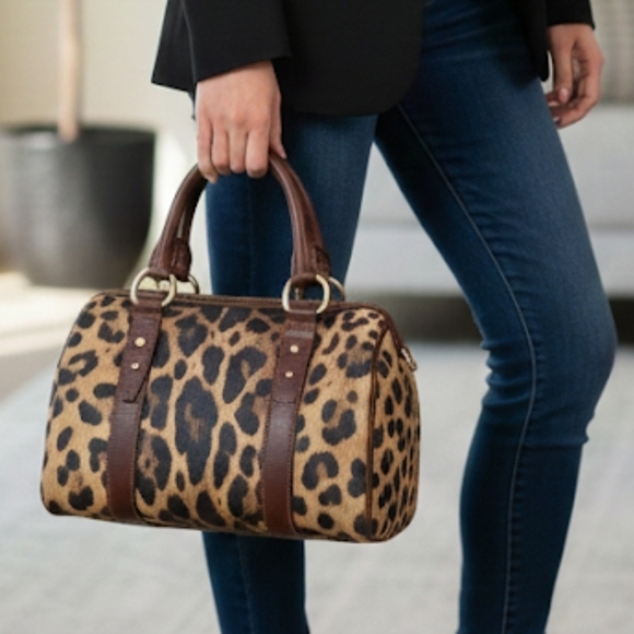 Dolce & Gabbana Leopard Print Boston Bag - Picture 16 of 16